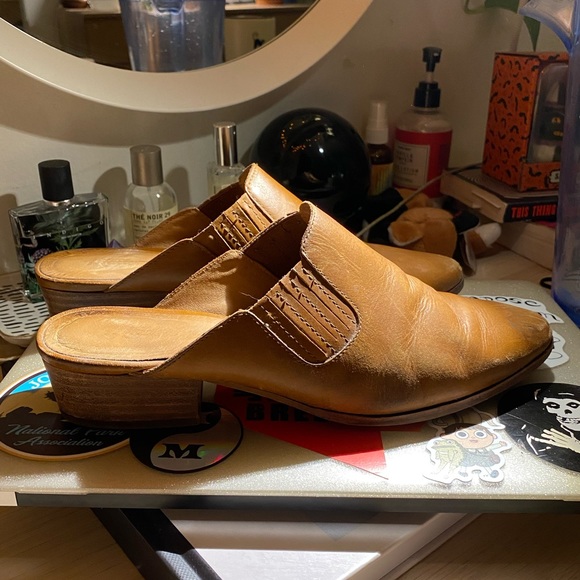 Madewell slip on leather clogs - Picture 7 of 9